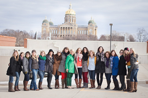 Des Moines Moms Blog Team Pic with Capitol