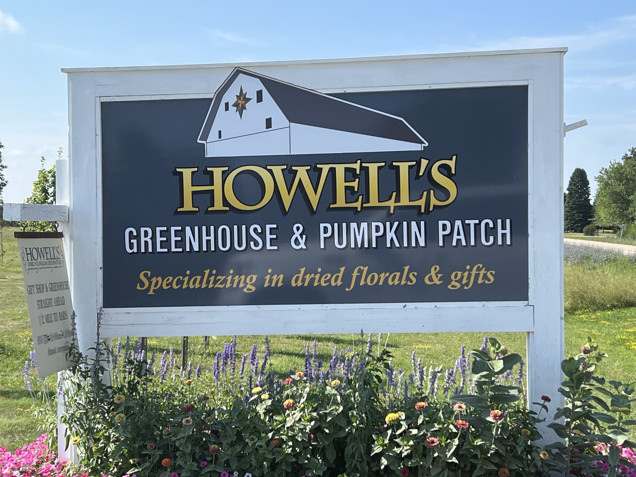 Howell store pumpkin farm