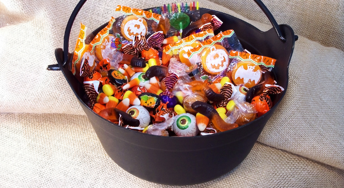 kids + halloween candy